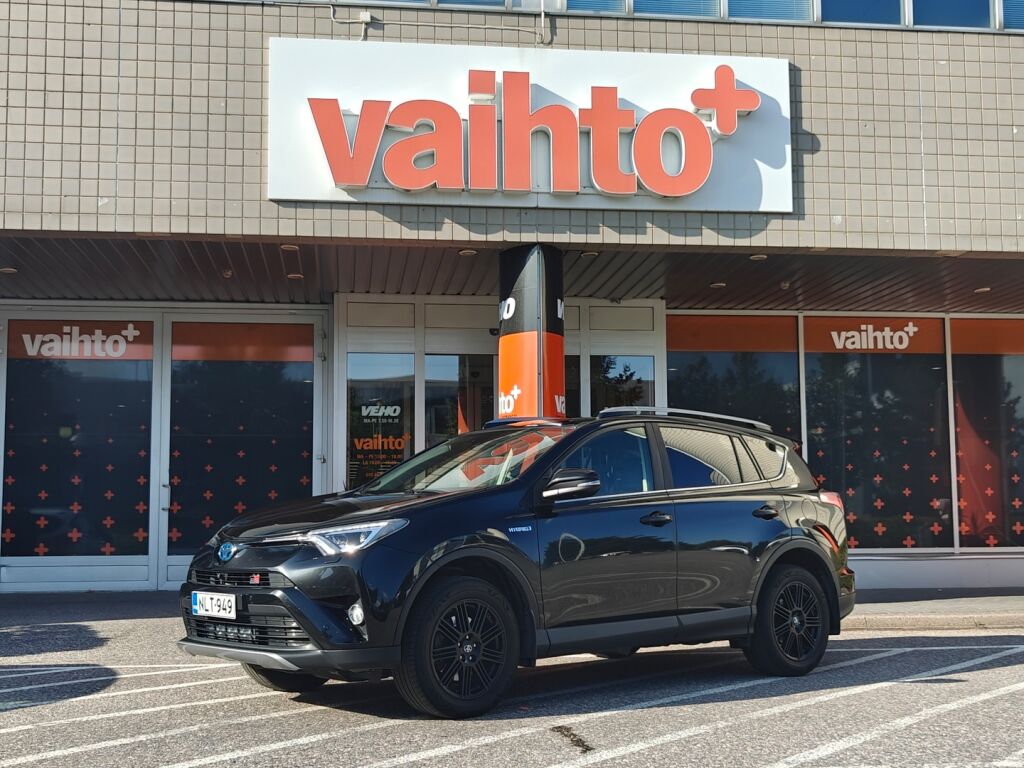 Toyota RAV4 2018 2,5 Hybrid AWD Premium / ACC / Bi-Led ajovalot / Nahkaverhoilu / Vetokoukku