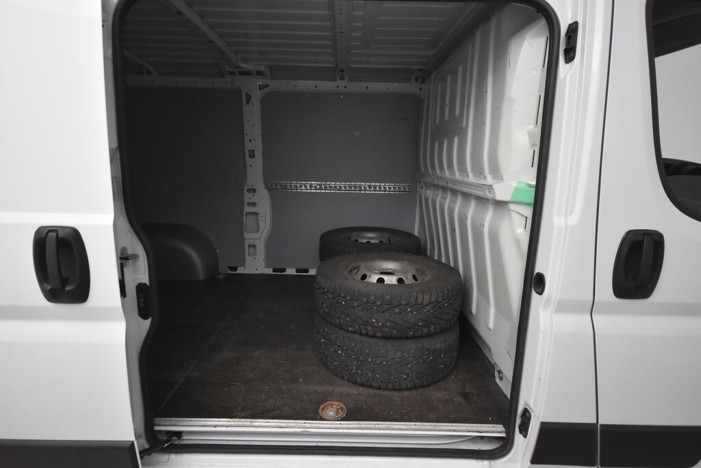 Fiat Ducato 2021 2,3 Multijet 160 10m3 L2H1 9 Speed AT Pack 3 Webasto, Vakionopeuden säädin, Peruutuskamera, Hyvin Varusteltu Suomi auto. - Webasto, Vakionopeuden säädin, Peruutuskamera, Hyvin Varusteltu Suomi auto.