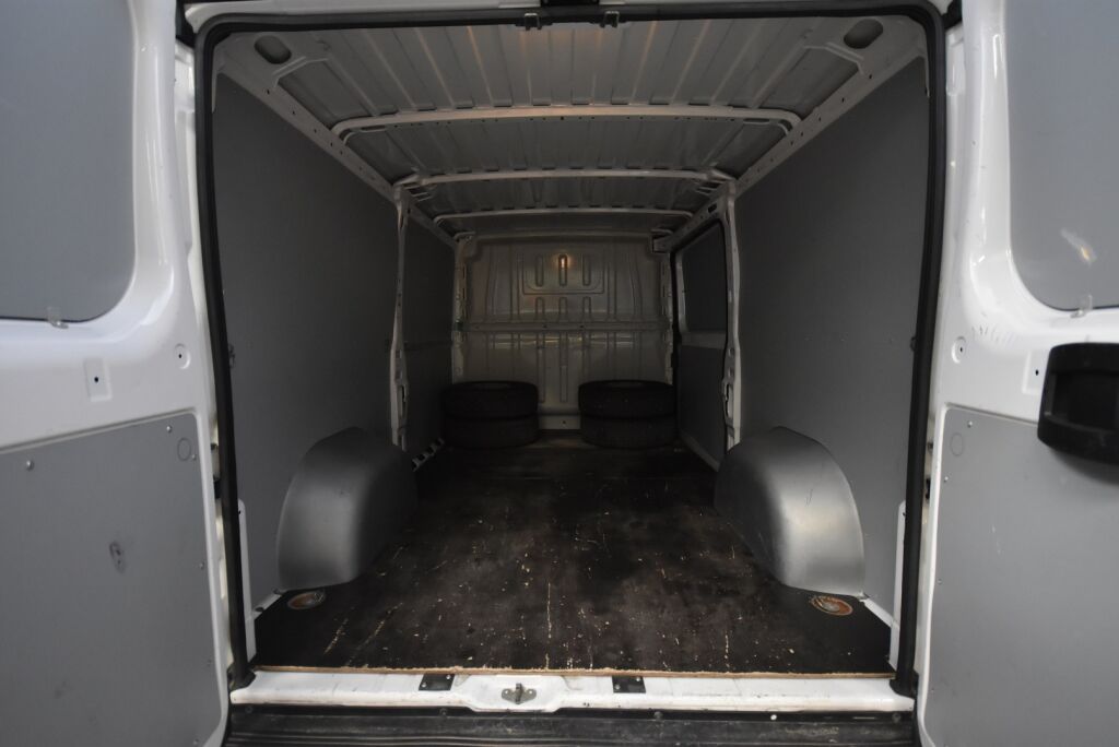 Fiat Ducato 2021 2,3 Multijet 160 10m3 L2H1 9 Speed AT Pack 3 Webasto, Vakionopeuden säädin, Peruutuskamera, Hyvin Varusteltu Suomi auto.