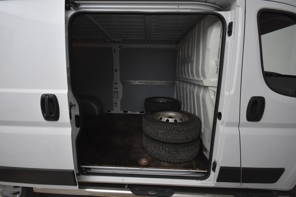 Fiat Ducato 2021 2,3 Multijet 160 10m3 L2H1 9 Speed AT Pack 3 Webasto, Vakionopeuden säädin, Peruutuskamera, Hyvin Varusteltu Suomi auto.