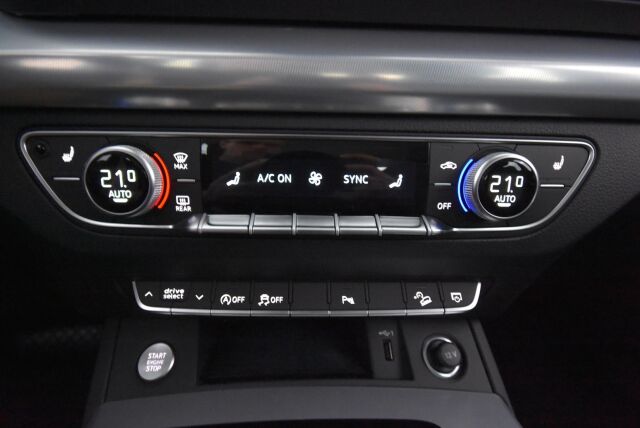 Audi Q5 2023 Business Advanced Launch Edition 40 TDI 150 kW MHEV quattro S tronic / Kamera / Webasto / Koukku / Acc / Matrix LED
