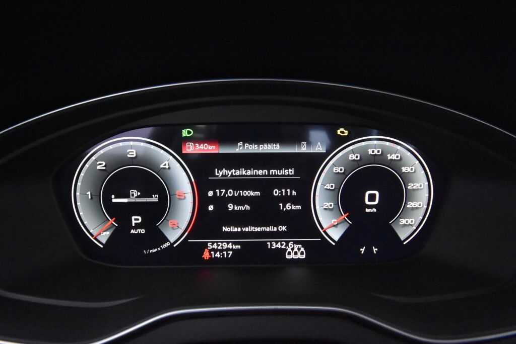 Audi Q5 2023 Business Advanced Launch Edition 40 TDI 150 kW MHEV quattro S tronic / Kamera / Webasto / Koukku / Acc / Matrix LED
