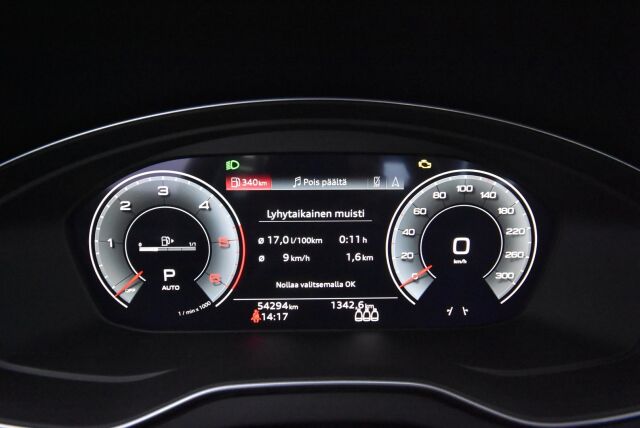 Audi Q5 2023 Business Advanced Launch Edition 40 TDI 150 kW MHEV quattro S tronic / Kamera / Webasto / Koukku / Acc / Matrix LED