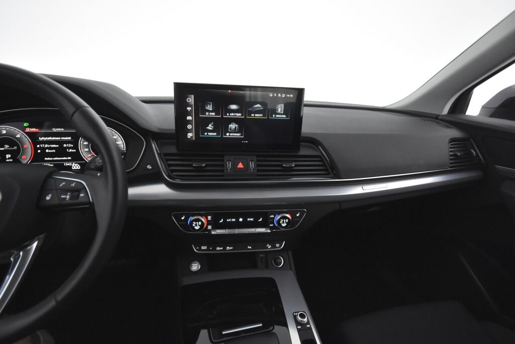 Audi Q5 2023 Business Advanced Launch Edition 40 TDI 150 kW MHEV quattro S tronic / Kamera / Webasto / Koukku / Acc / Matrix LED