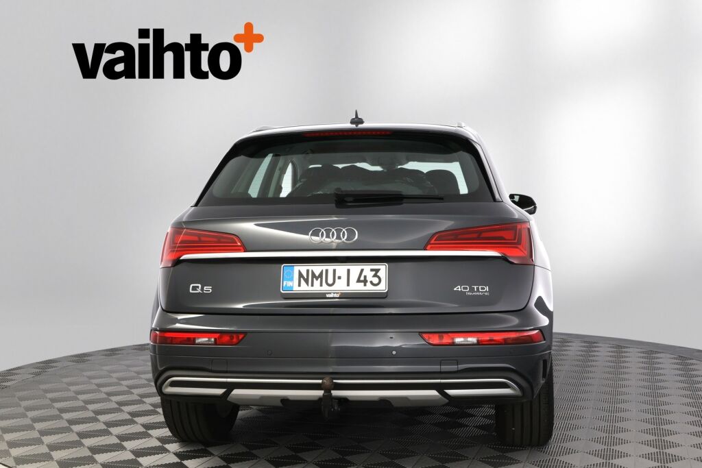 Audi Q5 2023 Business Advanced Launch Edition 40 TDI 150 kW MHEV quattro S tronic / Kamera / Webasto / Koukku / Acc / Matrix LED