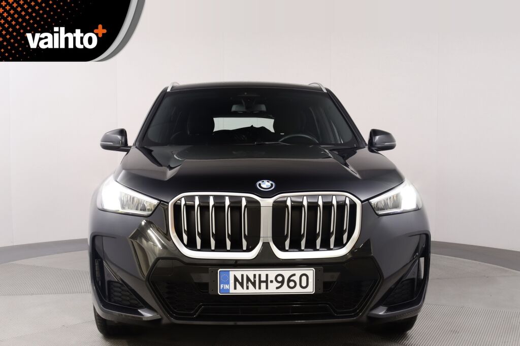 BMW X1 2023 U11 25e xDrive Charged Edition /  M Sport / Vetokoukku / Harman & Kardon / Led-ajovalot / Perutuuskamera