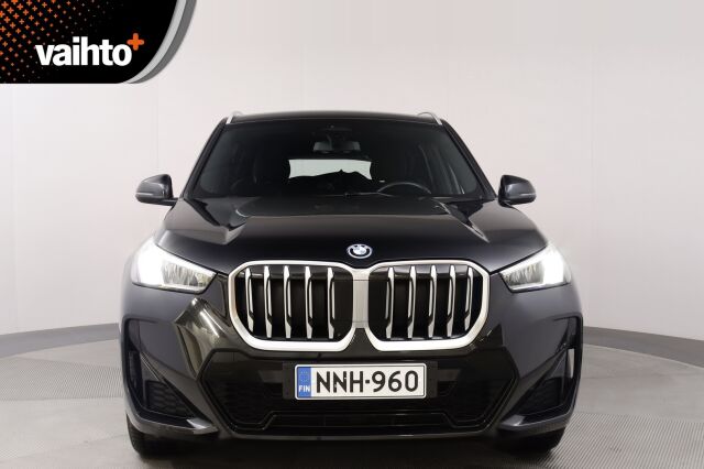 BMW X1 2023 U11 25e xDrive Charged Edition /  M Sport / Vetokoukku / Harman & Kardon / Led-ajovalot / Perutuuskamera
