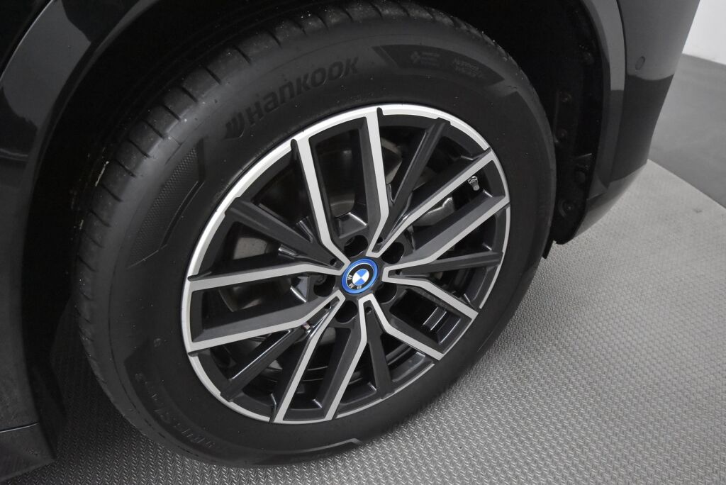 BMW X1 2023 U11 25e xDrive Charged Edition /  M Sport / Vetokoukku / Harman & Kardon / Led-ajovalot / Perutuuskamera