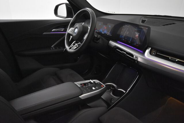 BMW X1 2023 U11 25e xDrive Charged Edition /  M Sport / Vetokoukku / Harman & Kardon / Led-ajovalot / Perutuuskamera