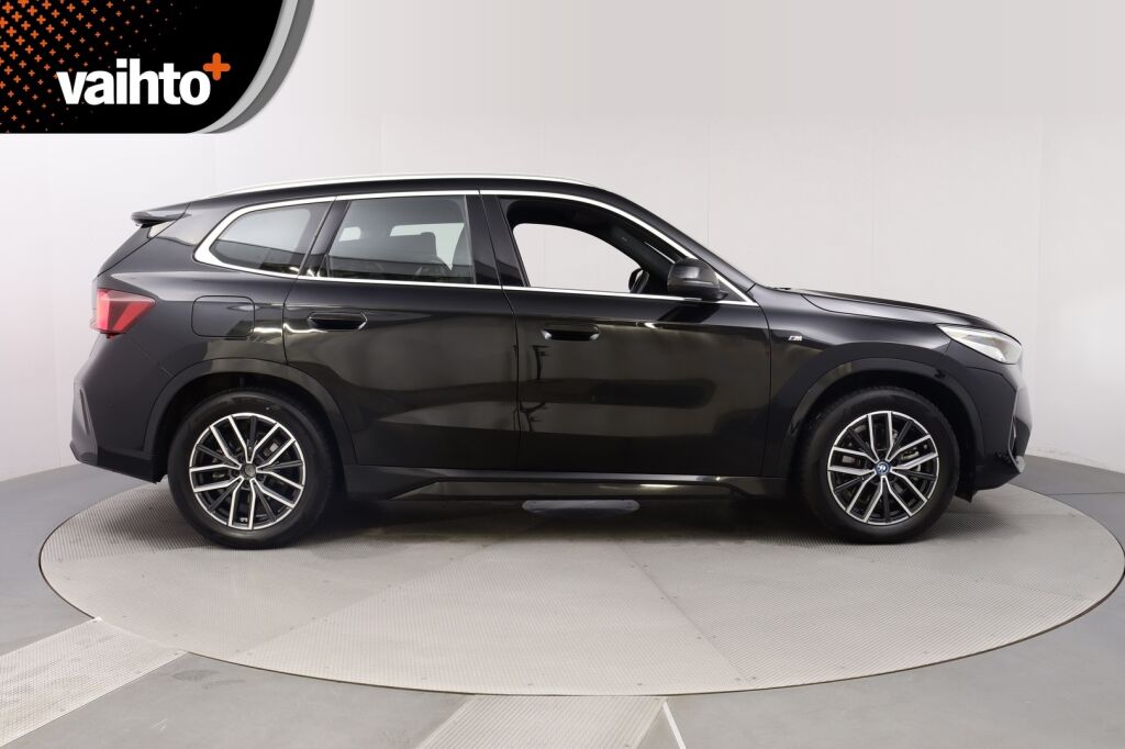 BMW X1 2023 U11 25e xDrive Charged Edition /  M Sport / Vetokoukku / Harman & Kardon / Led-ajovalot / Perutuuskamera