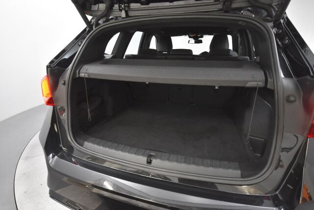 BMW X1 2023 U11 25e xDrive Charged Edition /  M Sport / Vetokoukku / Harman & Kardon / Led-ajovalot / Perutuuskamera