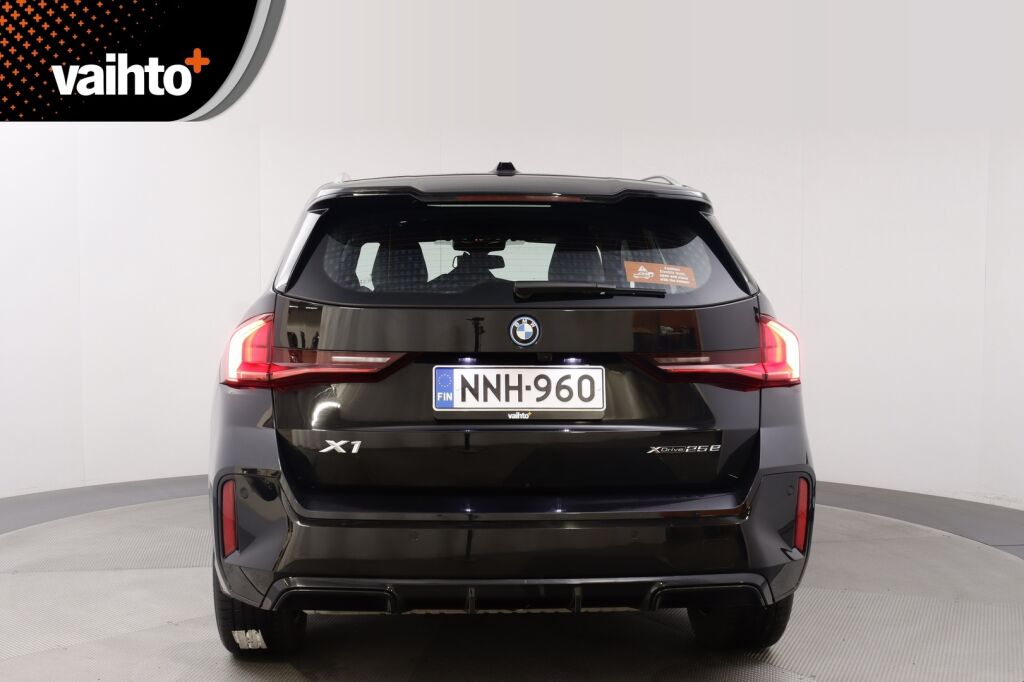 BMW X1 2023 U11 25e xDrive Charged Edition /  M Sport / Vetokoukku / Harman & Kardon / Led-ajovalot / Perutuuskamera