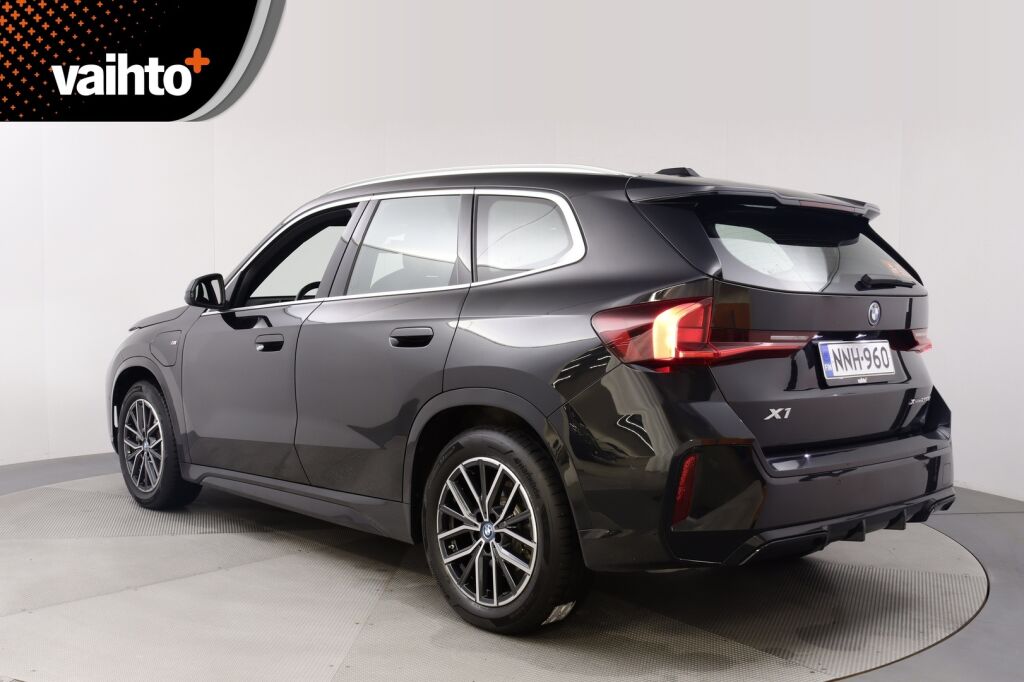 BMW X1 2023 U11 25e xDrive Charged Edition /  M Sport / Vetokoukku / Harman & Kardon / Led-ajovalot / Perutuuskamera