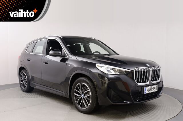 BMW X1 2023 U11 25e xDrive Charged Edition /  M Sport / Vetokoukku / Harman & Kardon / Led-ajovalot / Perutuuskamera