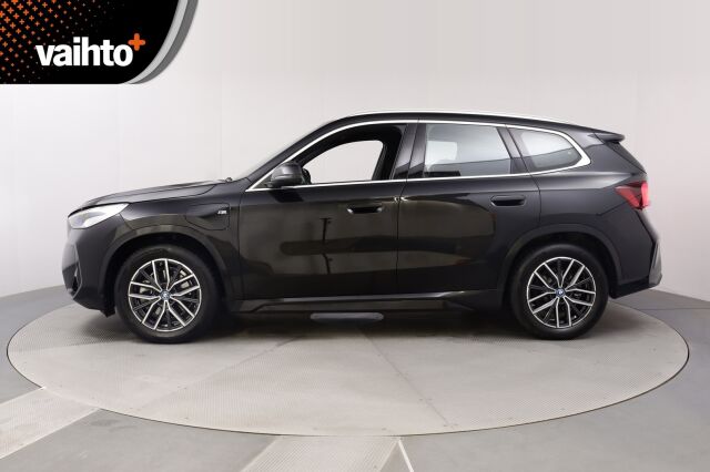 BMW X1 2023 U11 25e xDrive Charged Edition /  M Sport / Vetokoukku / Harman & Kardon / Led-ajovalot / Perutuuskamera