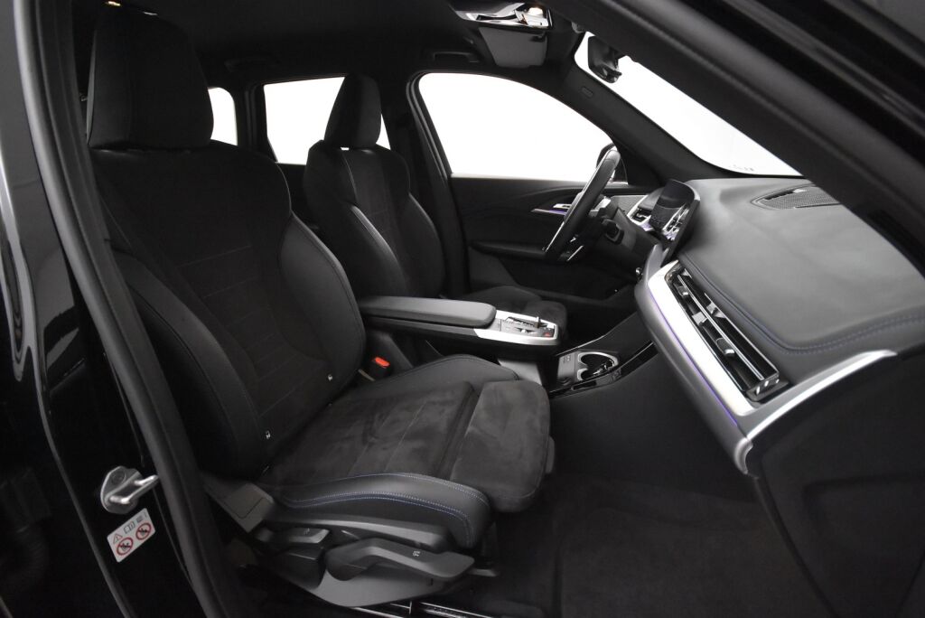 BMW X1 2023 U11 25e xDrive Charged Edition /  M Sport / Vetokoukku / Harman & Kardon / Led-ajovalot / Perutuuskamera