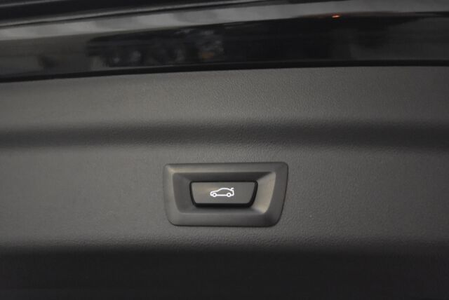 BMW X1 2023 U11 25e xDrive Charged Edition /  M Sport / Vetokoukku / Harman & Kardon / Led-ajovalot / Perutuuskamera