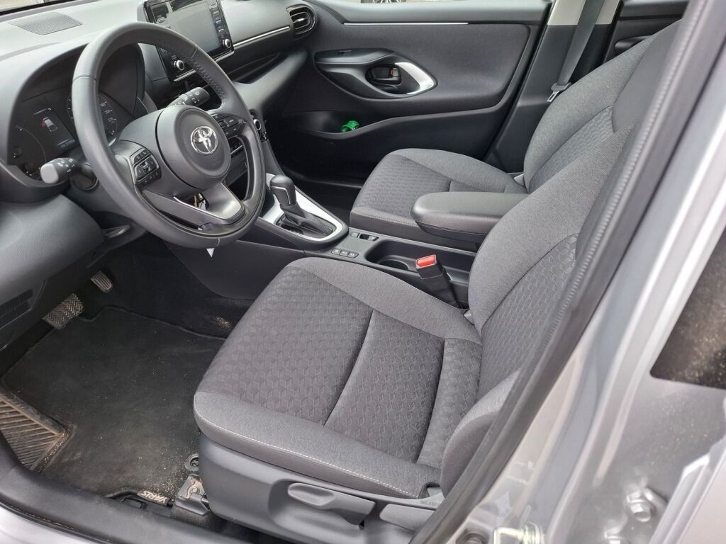 Toyota Yaris 2023 1,5 Hybrid Active / Adapt.Vakkari / Kaistavahti / Navi / P.Kamera / Keyless Go /
