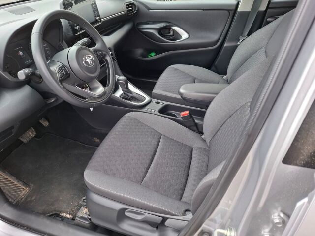 Toyota Yaris 2023 1,5 Hybrid Active / Adapt.Vakkari / Kaistavahti / Navi / P.Kamera / Keyless Go /