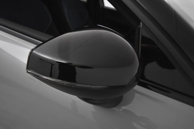 Volvo EX30 2024 Twin Performance Plus / BLIS / Pilot Assist / Harman Kardon / Suomiauto / - RAHOITUS TÄHÄN AUTOON VAIN 3.99% - 