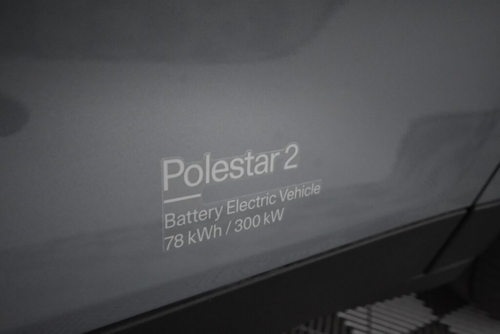 Polestar 2 2020 Launch Edition 300kW 78kWh / HarmanKardon / Pilot Plus Paketti / Panorama kattoikkuna