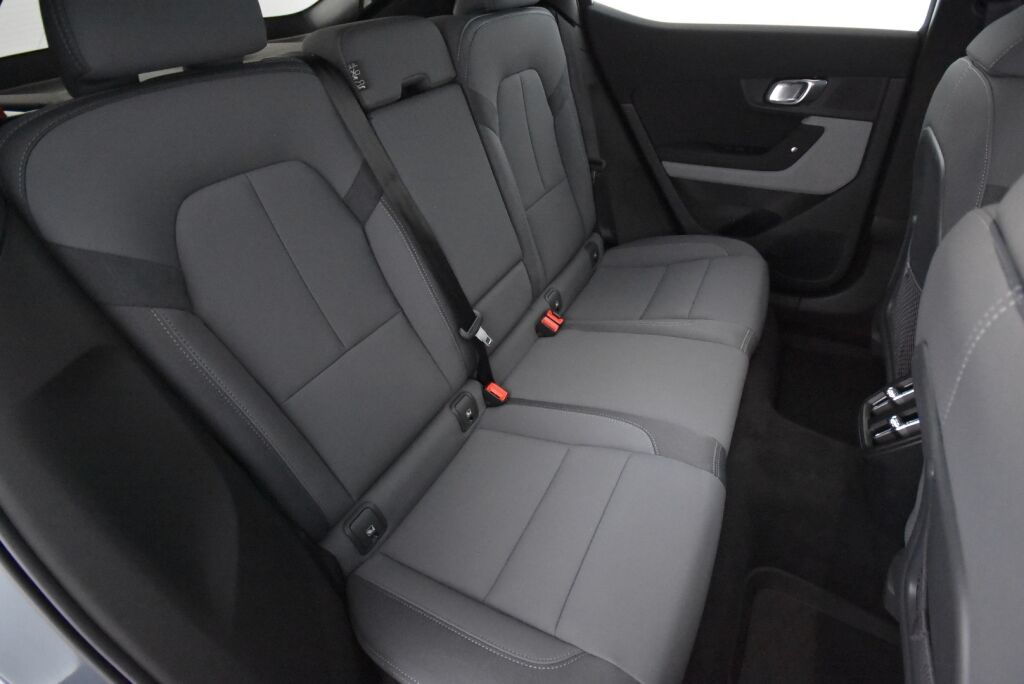 Polestar 2 2020 Launch Edition 300kW 78kWh / HarmanKardon / Pilot Plus Paketti / Panorama kattoikkuna