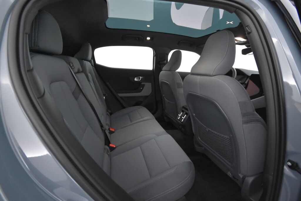 Polestar 2 2020 Launch Edition 300kW 78kWh / HarmanKardon / Pilot Plus Paketti / Panorama kattoikkuna