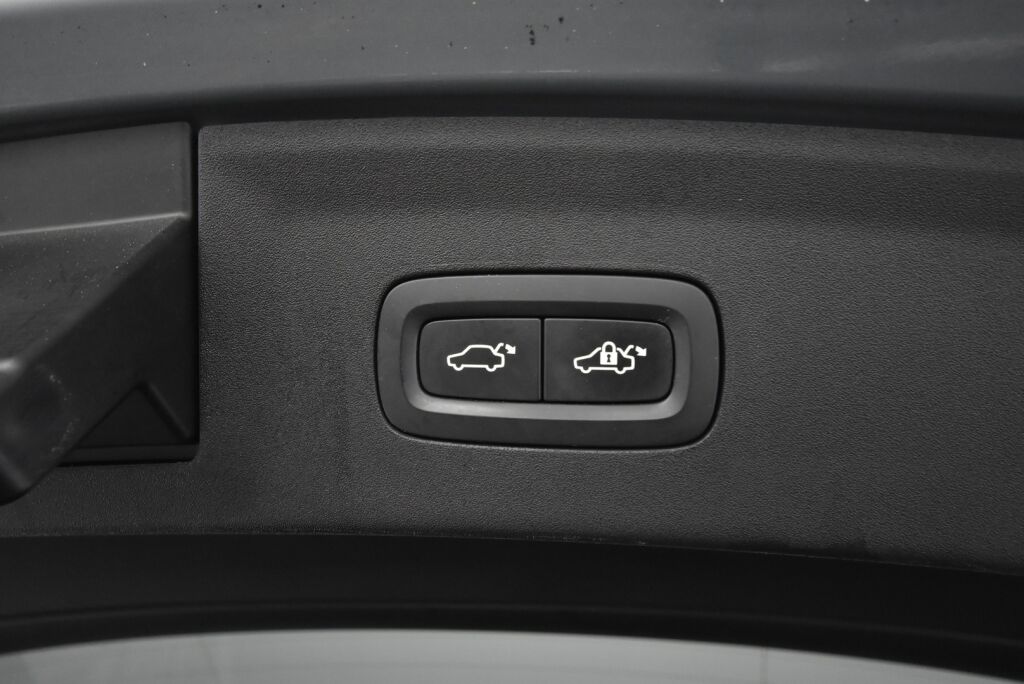 Polestar 2 2020 Launch Edition 300kW 78kWh / HarmanKardon / Pilot Plus Paketti / Panorama kattoikkuna