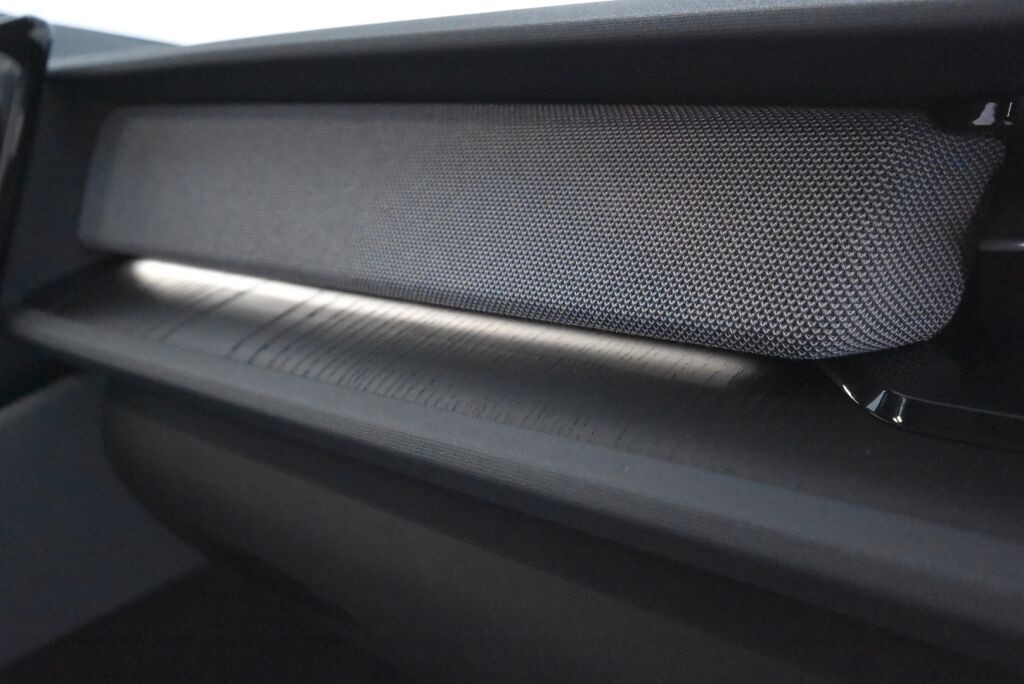 Polestar 2 2020 Launch Edition 300kW 78kWh / HarmanKardon / Pilot Plus Paketti / Panorama kattoikkuna