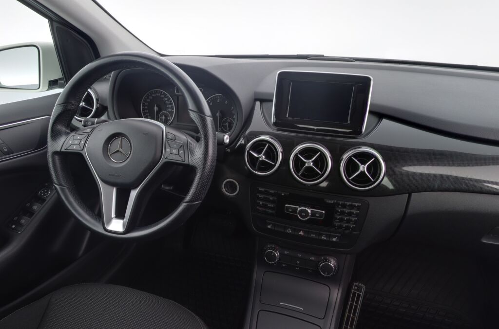 Mercedes-Benz B 2013 200 BE A Premium Business / Kaistavahti / Navigointi / Lohkolämmitin / Suomiauto