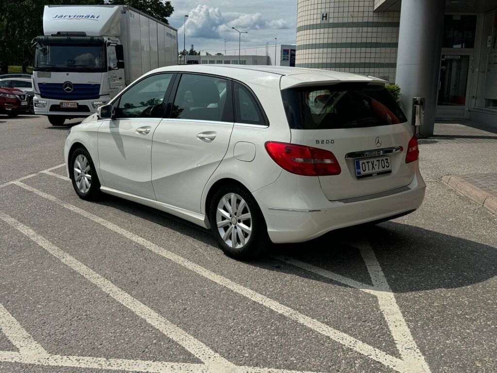 Mercedes-Benz B 2013 200 BE A Premium Business / Kaistavahti / Navigointi / Lohkolämmitin / Suomiauto - RAHOITUS TÄHÄN AUTOON VAIN 3.99% - 