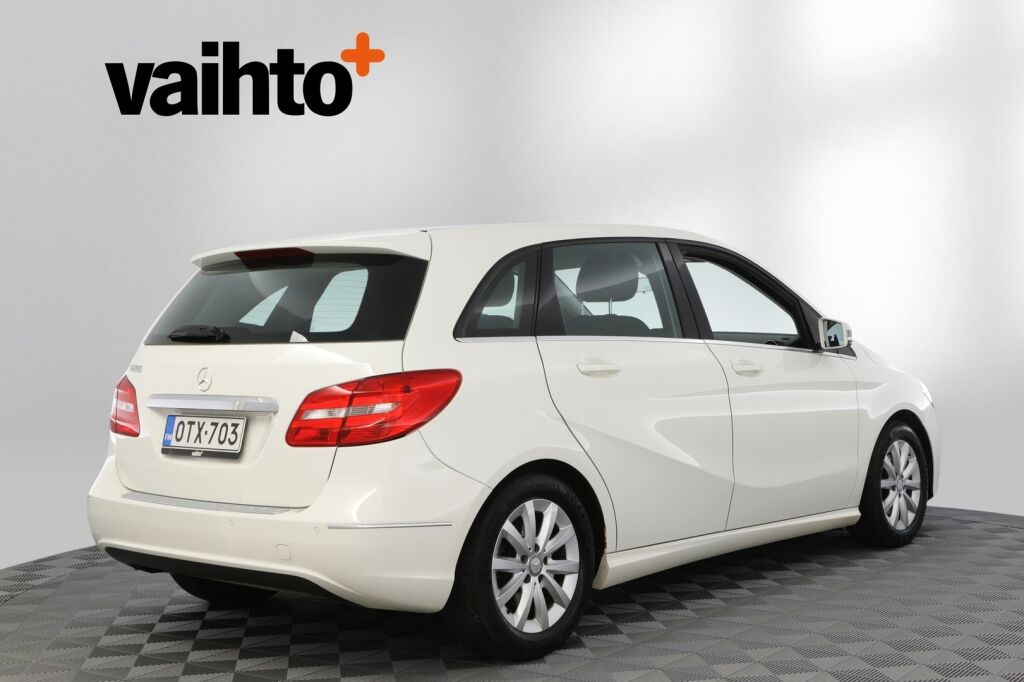 Mercedes-Benz B 2013 200 BE A Premium Business / Kaistavahti / Navigointi / Lohkolämmitin / Suomiauto