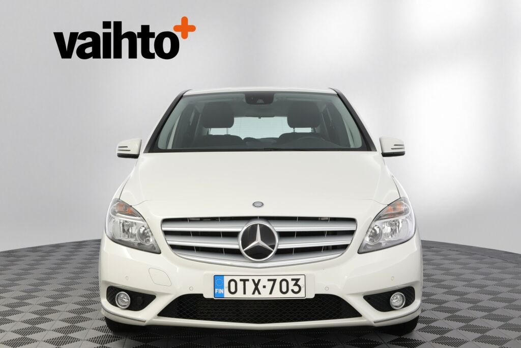 Mercedes-Benz B 2013 200 BE A Premium Business / Kaistavahti / Navigointi / Lohkolämmitin / Suomiauto