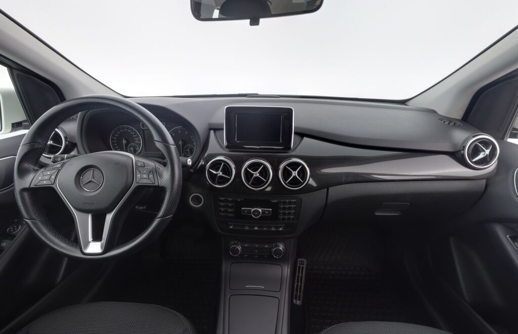 Mercedes-Benz B 2013 200 BE A Premium Business / Kaistavahti / Navigointi / Lohkolämmitin / Suomiauto
