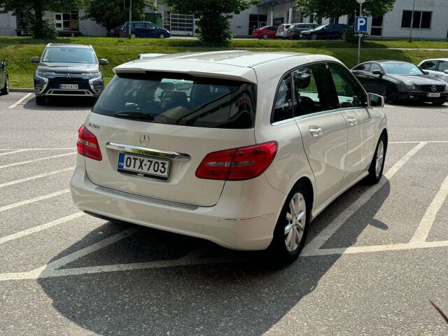 Mercedes-Benz B 2013 200 BE A Premium Business / Kaistavahti / Navigointi / Lohkolämmitin / Suomiauto - RAHOITUS TÄHÄN AUTOON VAIN 3.99% - 