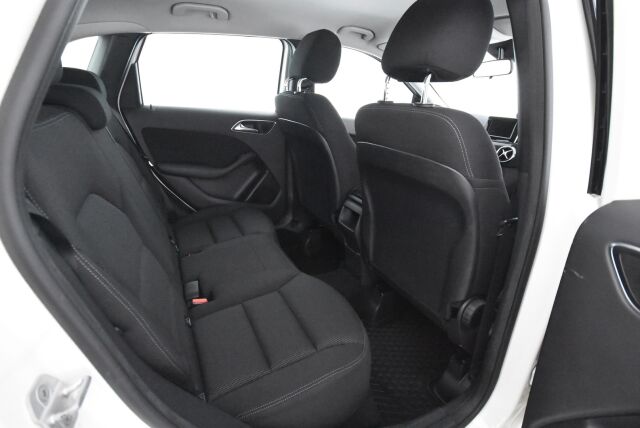 Mercedes-Benz B 2013 200 BE A Premium Business / Kaistavahti / Navigointi / Lohkolämmitin / Suomiauto