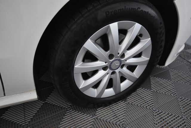 Mercedes-Benz B 2013 200 BE A Premium Business / Kaistavahti / Navigointi / Lohkolämmitin / Suomiauto