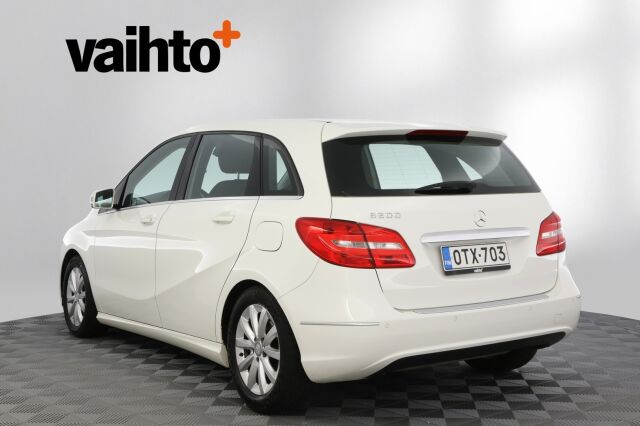Mercedes-Benz B 2013 200 BE A Premium Business / Kaistavahti / Navigointi / Lohkolämmitin / Suomiauto