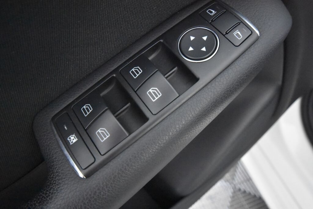 Mercedes-Benz B 2013 200 BE A Premium Business / Kaistavahti / Navigointi / Lohkolämmitin / Suomiauto