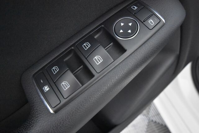 Mercedes-Benz B 2013 200 BE A Premium Business / Kaistavahti / Navigointi / Lohkolämmitin / Suomiauto