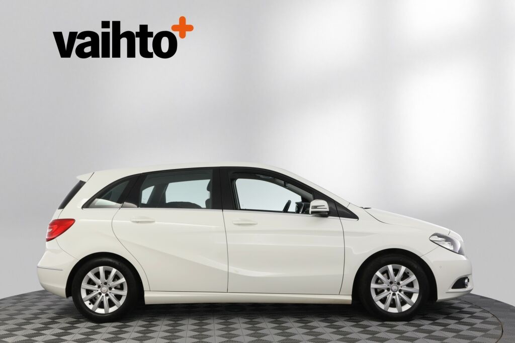 Mercedes-Benz B 2013 200 BE A Premium Business / Kaistavahti / Navigointi / Lohkolämmitin / Suomiauto