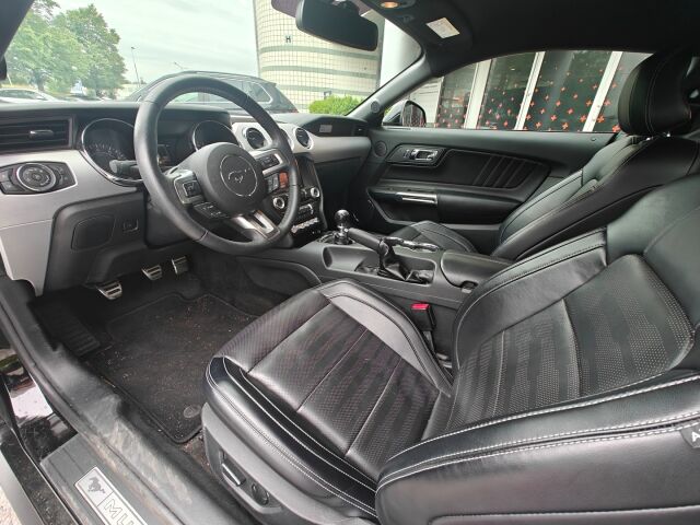 Ford Mustang 2016 5,0 V8 GT 418hv M6 Fastback / Performance Pack / Shaker Pro / Imastoidut istuimet / Huippusiisti