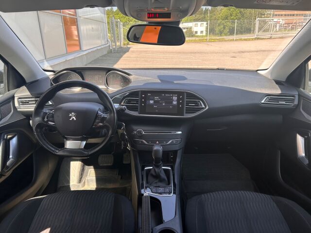 Peugeot 308 2015 SW Active BlueHDi 120 Automaatti / 1-om. Suomiauto / Tutka / Vetokoukku