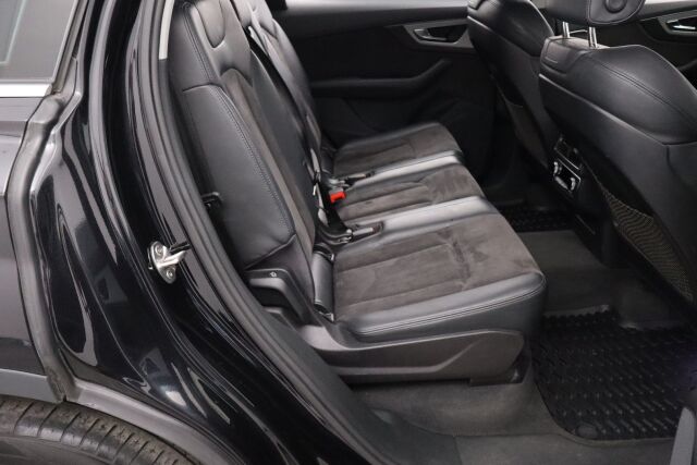 Audi Q7 2016 3,0 V6 TDI quattro tiptronic Business / Nelipyöräohjaus / Webasto / Vetokoukku / Navi /