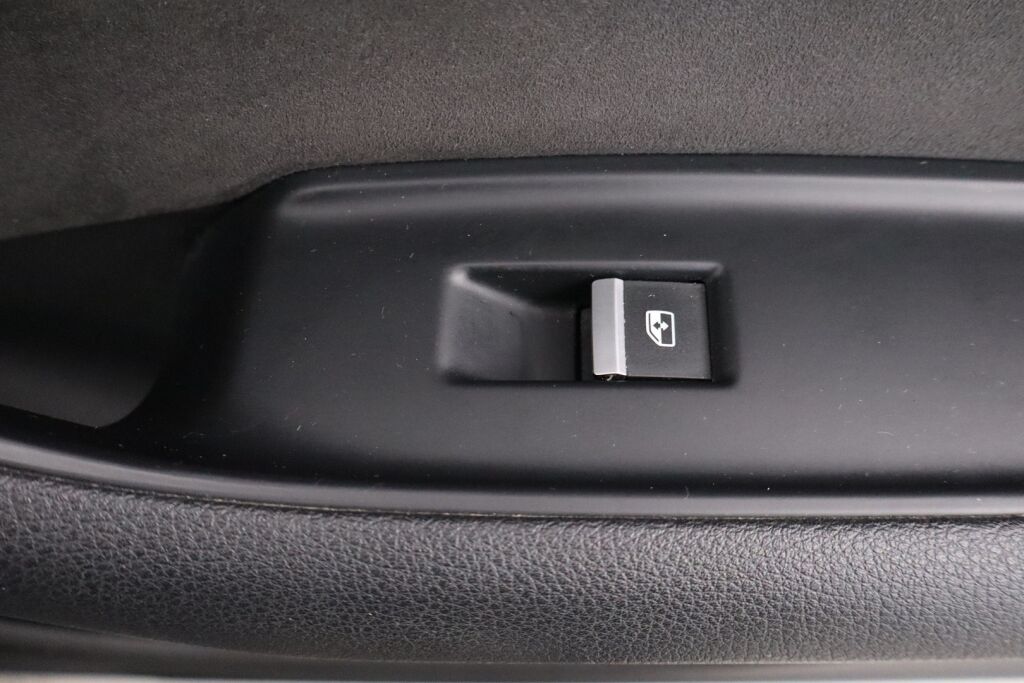 Audi Q7 2016 3,0 V6 TDI quattro tiptronic Business / Nelipyöräohjaus / Webasto / Vetokoukku / Navi /