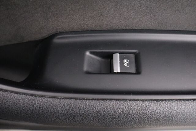 Audi Q7 2016 3,0 V6 TDI quattro tiptronic Business / Nelipyöräohjaus / Webasto / Vetokoukku / Navi /