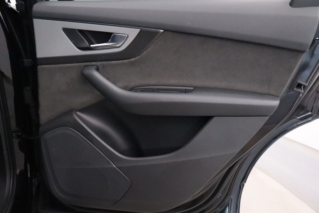 Audi Q7 2016 3,0 V6 TDI quattro tiptronic Business / Nelipyöräohjaus / Webasto / Vetokoukku / Navi /