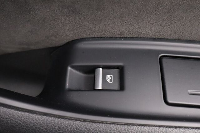 Audi Q7 2016 3,0 V6 TDI quattro tiptronic Business / Nelipyöräohjaus / Webasto / Vetokoukku / Navi /