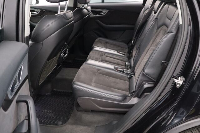 Audi Q7 2016 3,0 V6 TDI quattro tiptronic Business / Nelipyöräohjaus / Webasto / Vetokoukku / Navi /