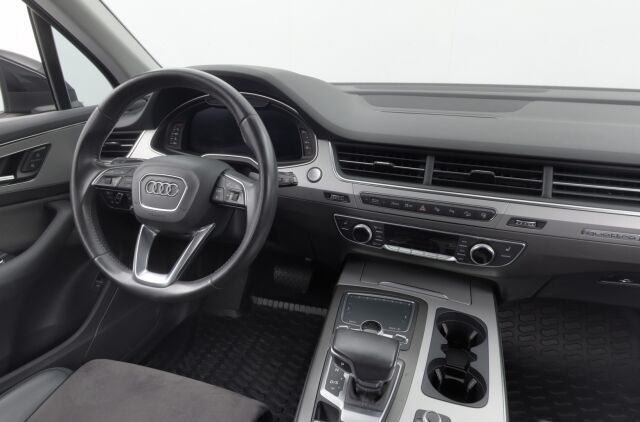Audi Q7 2016 3,0 V6 TDI quattro tiptronic Business / Nelipyöräohjaus / Webasto / Vetokoukku / Navi /